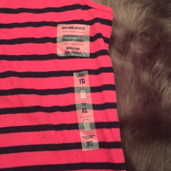 Never worn old navy tank - Picture 3 of 4